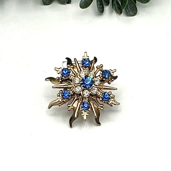 Vintage Gold Tone Snowflake Brooch With Blue and Clear Rhinestones - Picture 5 of 5